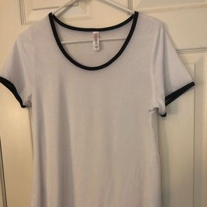 Lularoe black and white classic T